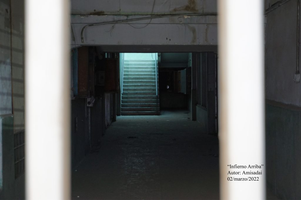 «Abandonados» serie fotográfica por Amisadai