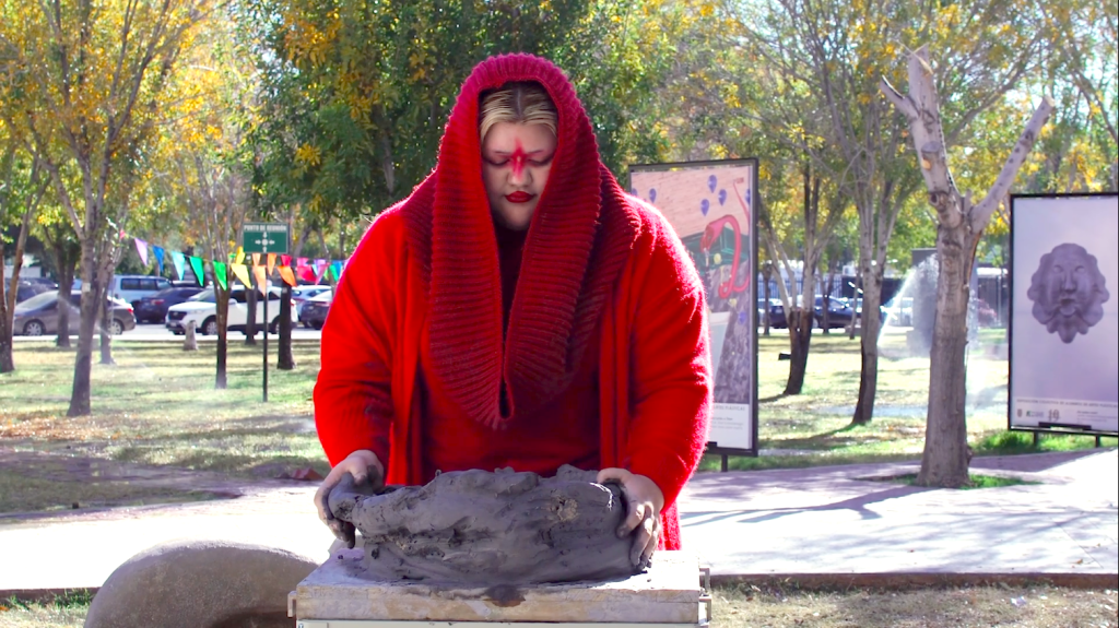 ¿Qué significa ser gorda hoy? Performance de Consvana